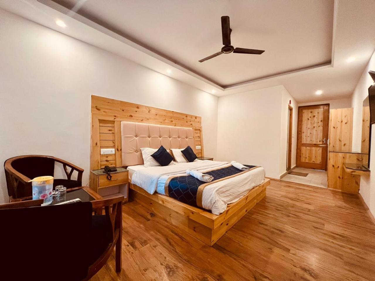 Hotel Manali Castle - Near Mall Road — Photos 2